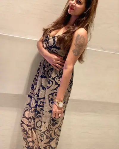 Umreth Escort